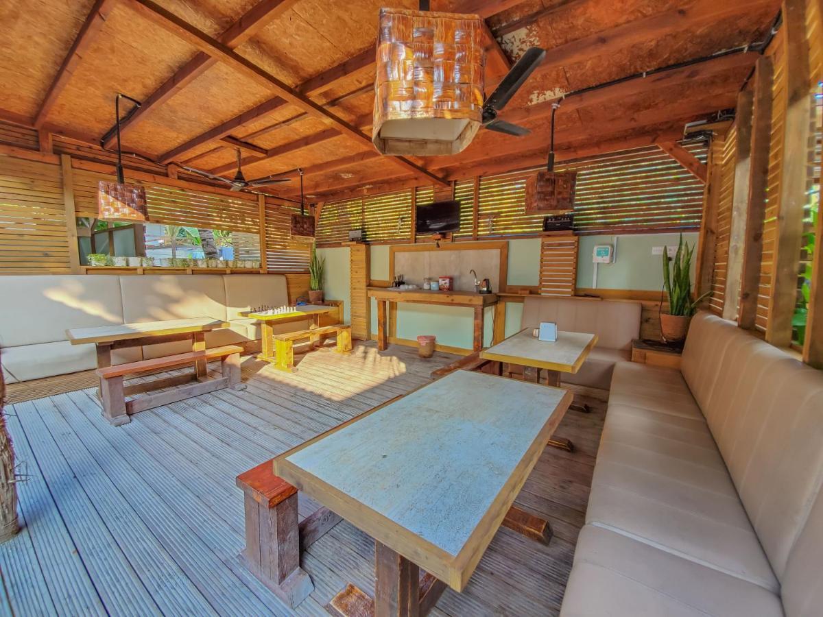 Dive Villa Thoddoo Exterior photo